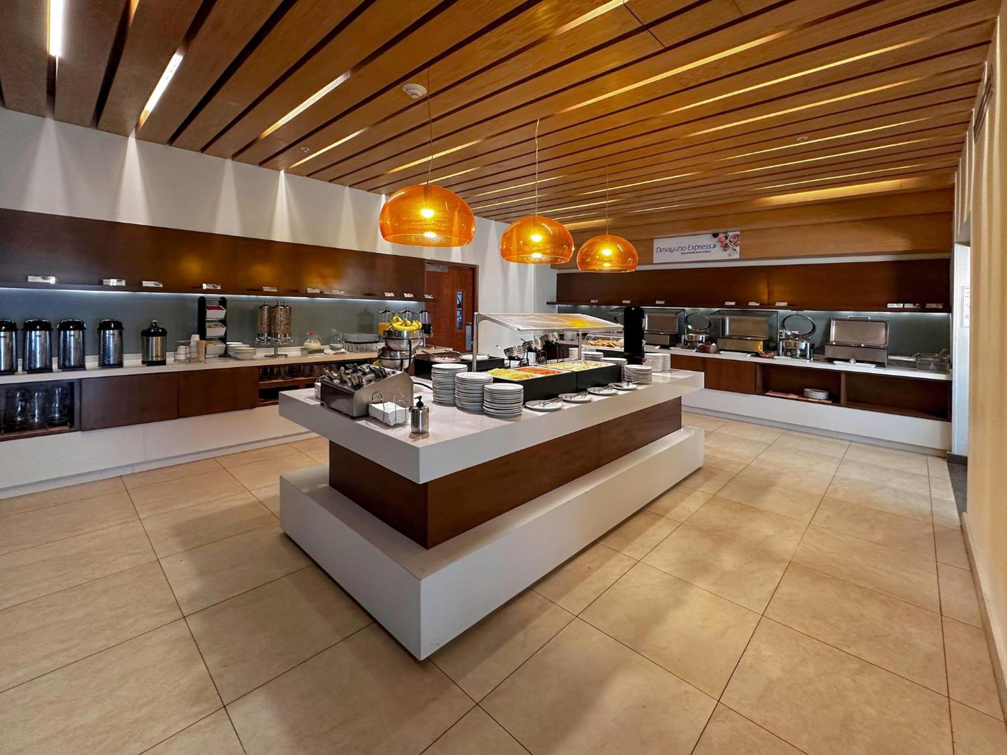 Holiday Inn Express Merida By Ihg Kültér fotó