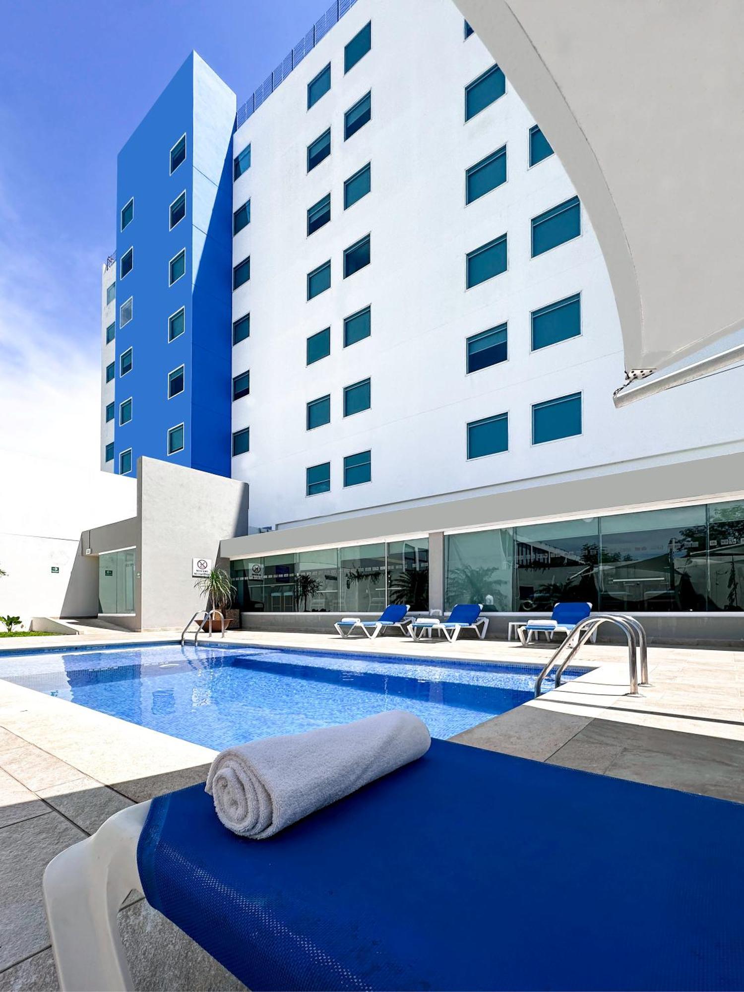 Holiday Inn Express Merida By Ihg Kültér fotó