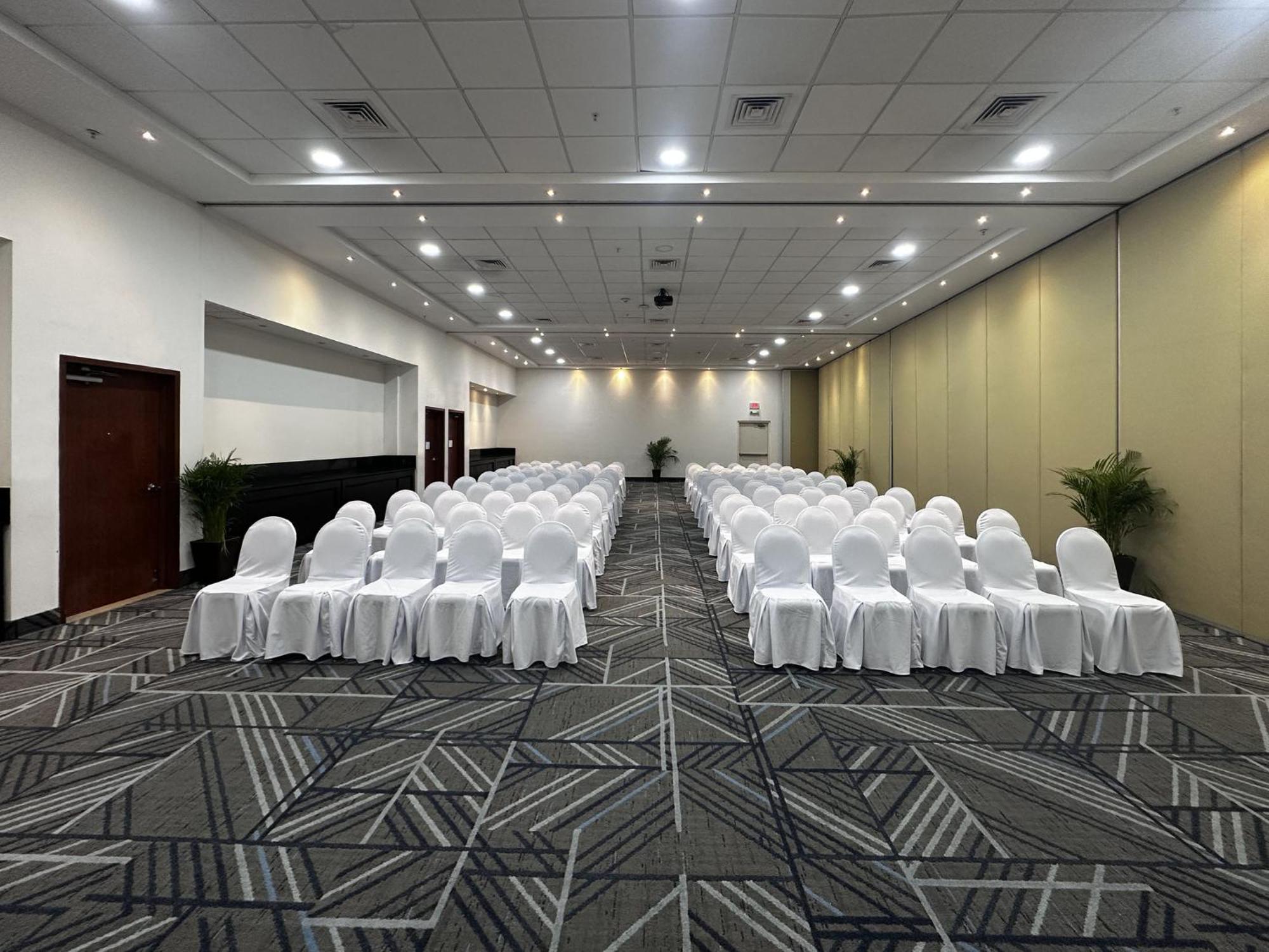 Holiday Inn Express Merida By Ihg Kültér fotó
